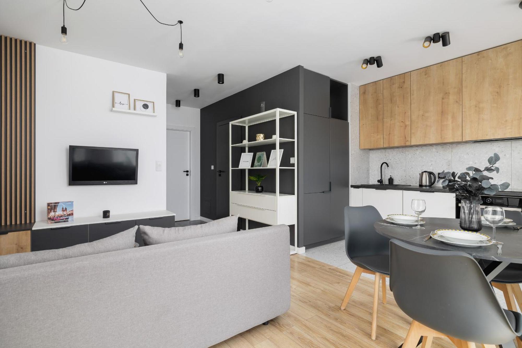 Elegant Apartment In Cracow With Balcony, Parking And Desk By Noclegi Renters Krakow Exterior photo